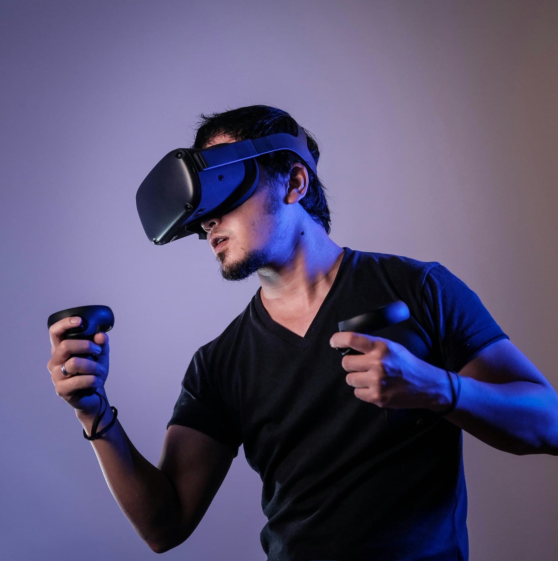 Person using a VR headset for immersive operations